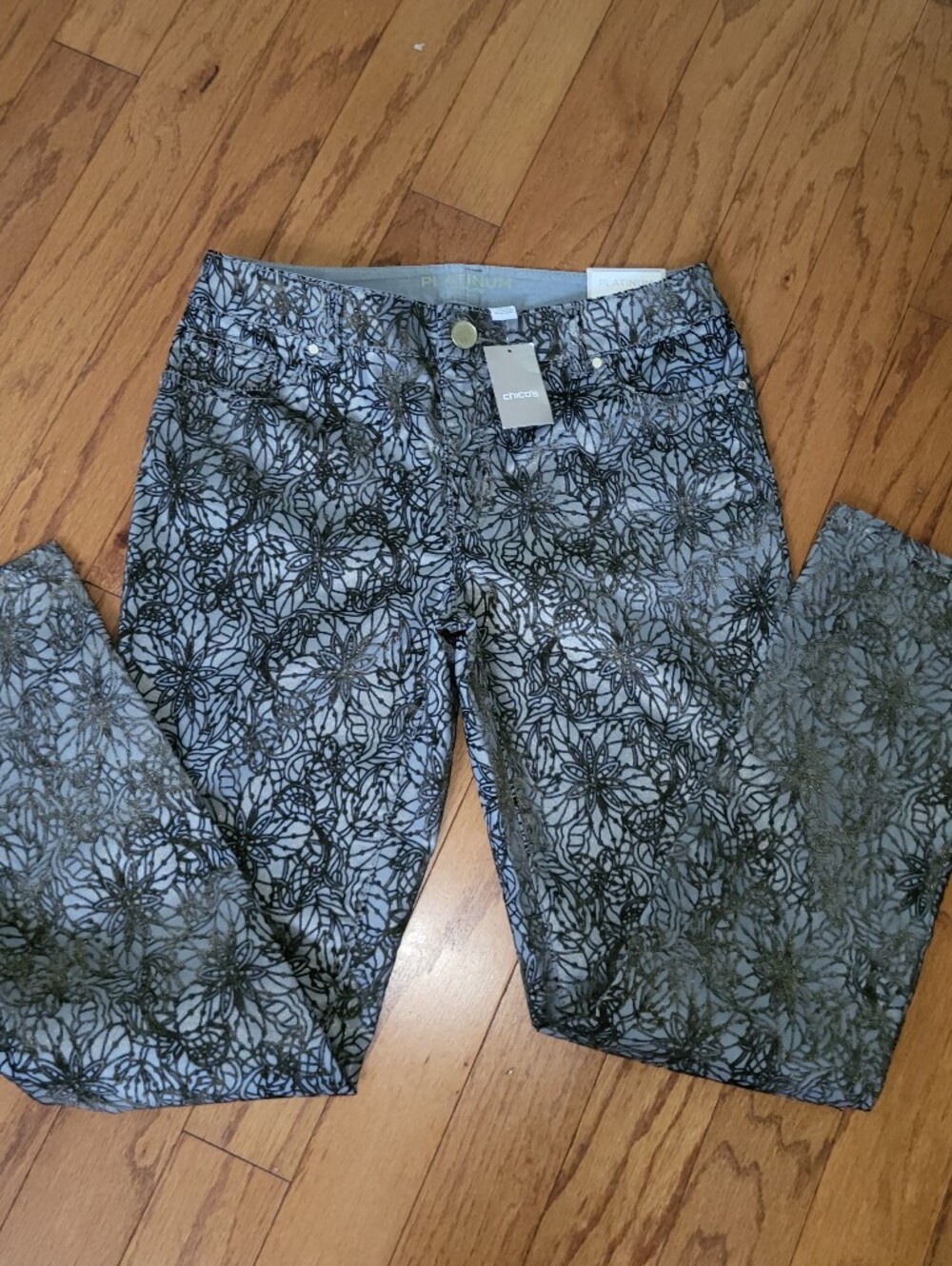 Chico's Golden Metallic Gray Floral Slim Jeans Size 0.5 NWT Cotton Blend US 6